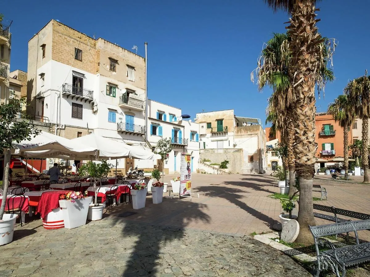 Pleasant Holiday Home In Santa Flavia Italy