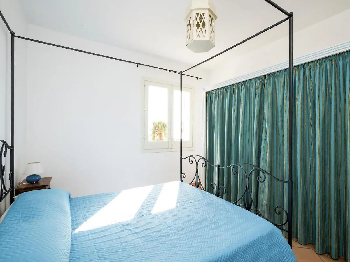 Pleasant Holiday Home In Santa Flavia