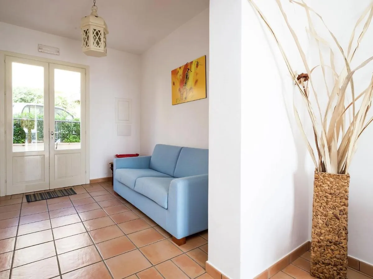 Pleasant Holiday Home In Santa Flavia
