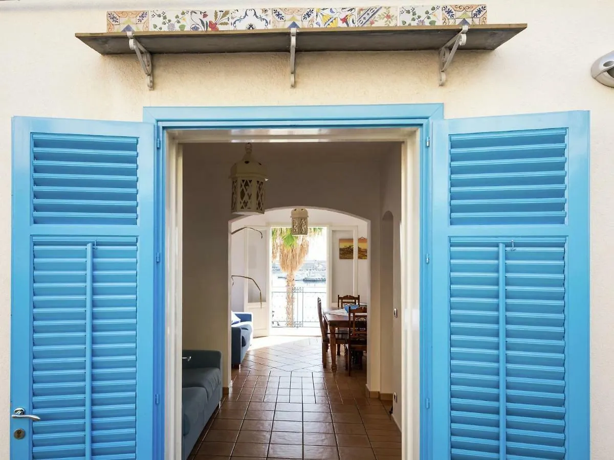 Pleasant Holiday Home In Santa Flavia